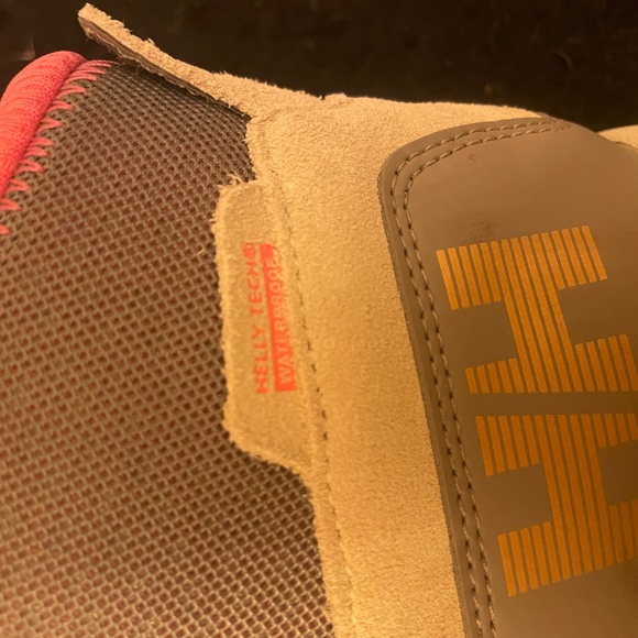 Helly Hansen waterproof hiking boot - Picture 6 of 8